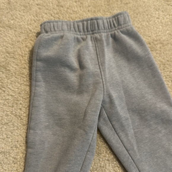 Cat & Jack fleece lined sweatpants size 2T - Picture 5 of 7